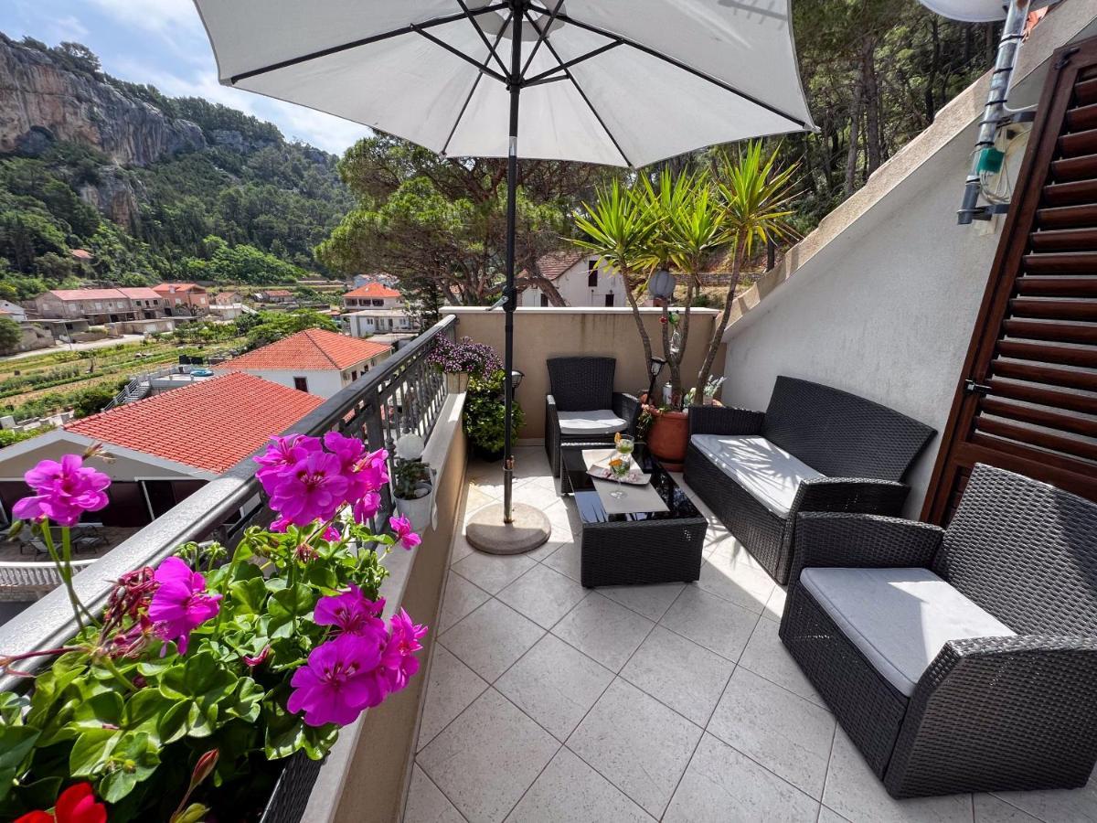 Apartment Cesare 3 Zastražišće Zewnętrze zdjęcie