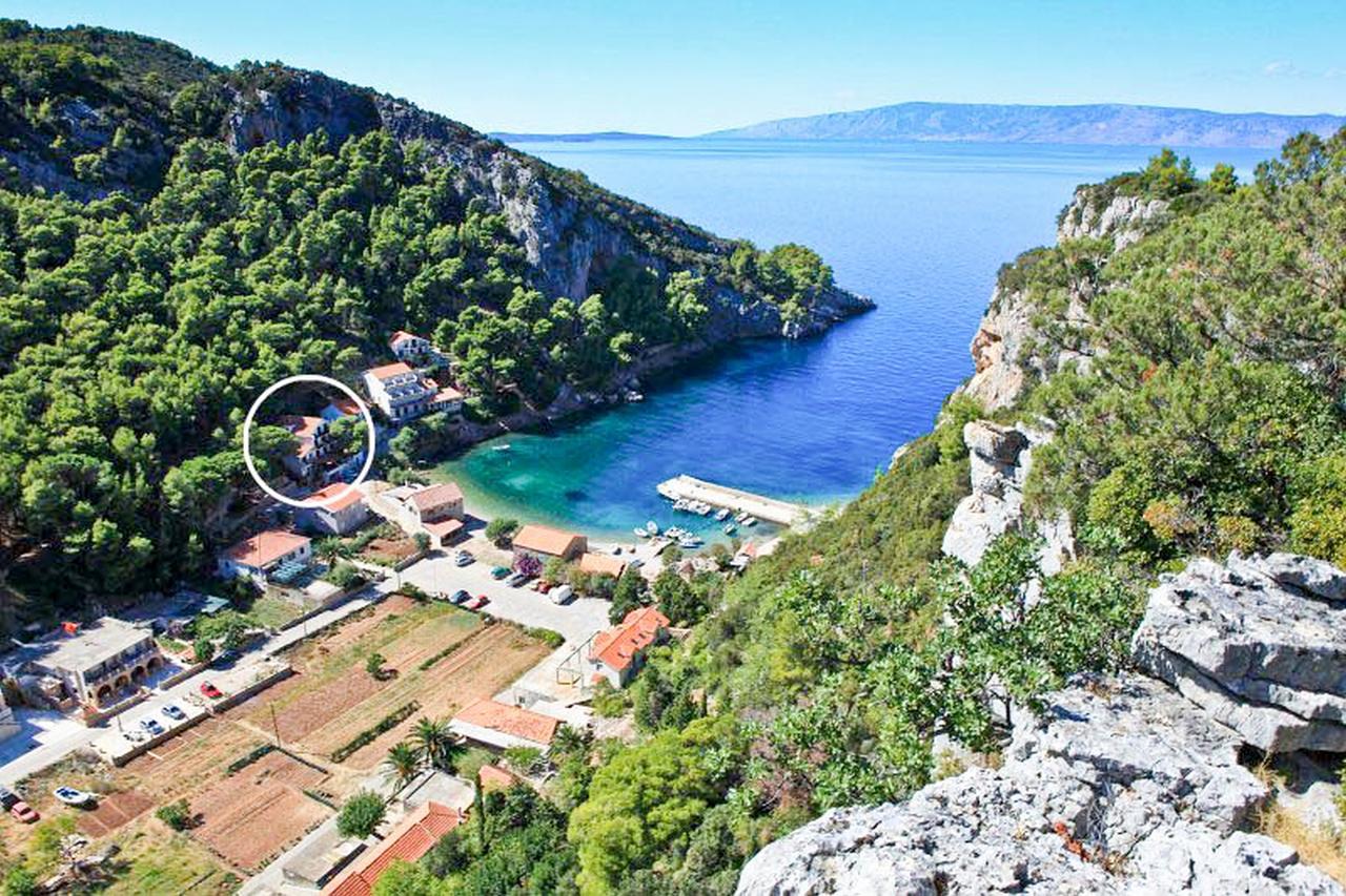 Apartment Cesare 3 Zastražišće Zewnętrze zdjęcie