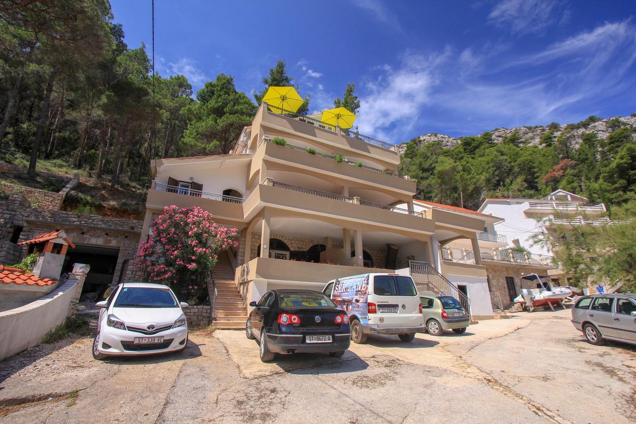 Apartment Cesare 3 Zastražišće Zewnętrze zdjęcie